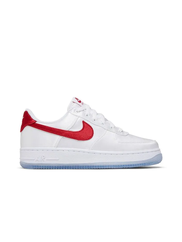 Кроссовки Nike Wmns Air Force 1 Low 'Satin - White Gym Red' — изображение 2 из 9, белый/красный/белый