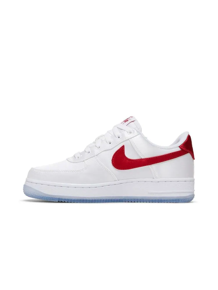 Кроссовки Nike Wmns Air Force 1 Low 'Satin - White Gym Red' — изображение 4 из 9, белый/красный/белый