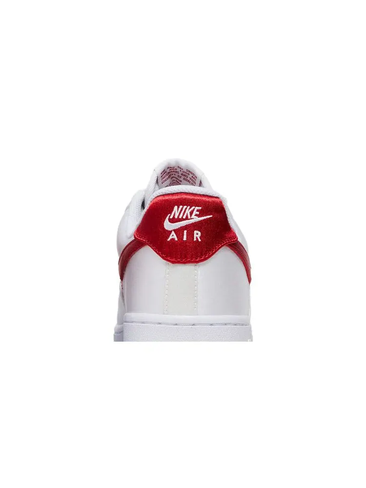 Кроссовки Nike Wmns Air Force 1 Low 'Satin - White Gym Red' — изображение 8 из 9, белый/красный/белый