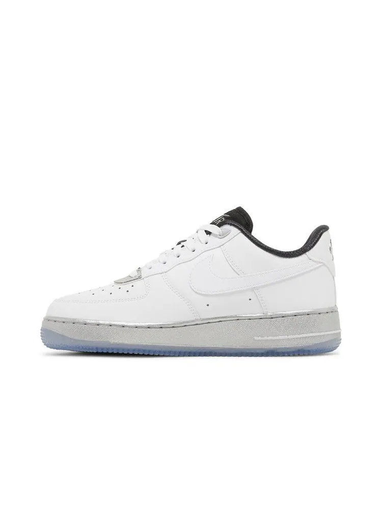 Кроссовки Nike Wmns Air Force 1 07 SE 'Chrome Pack - White' — изображение 4 из 9