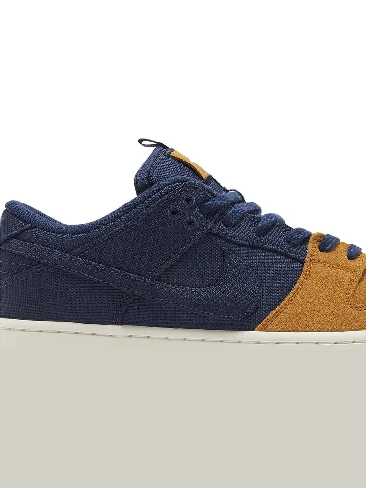 Кроссовки Dunk Low SB 'Navy Desert Ochre' — изображение 2 из 4, синий