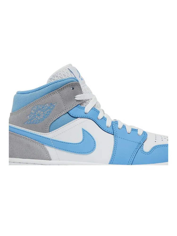 Кроссовки Air Jordan Air Jordan 1 Mid SE 'University Blue' — изображение 3 из 9, белый/серый/синий