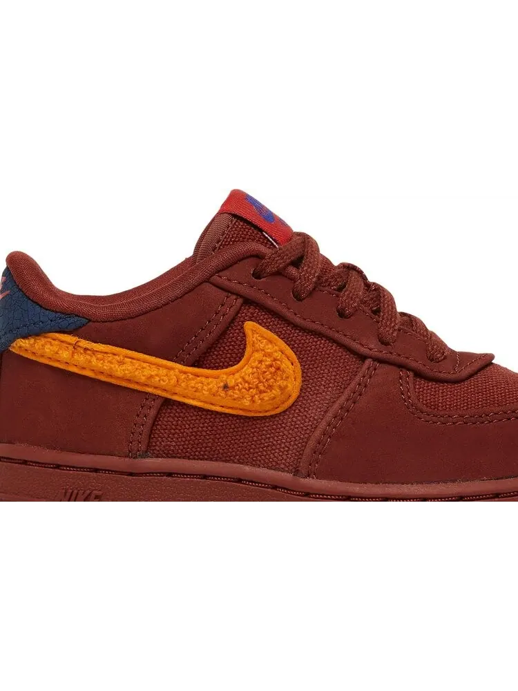 Кроссовки Nike Force 1 Low TD 'La Familia' — изображение 2 из 8, коричневый