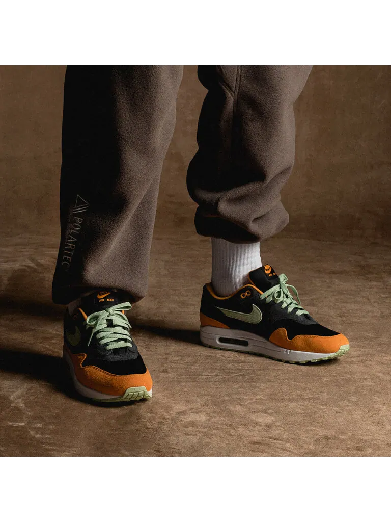 Кроссовки Nike Air Max 1 Premium 'Honeydew' — изображение 2 из 9, серый