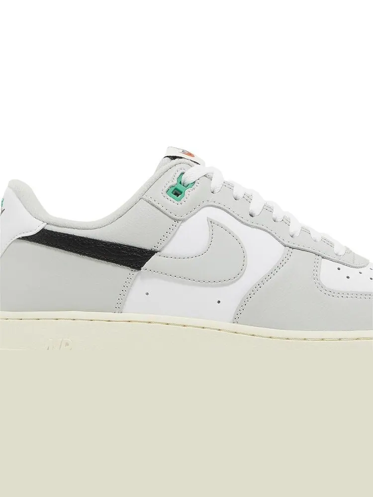 Кроссовки Air Force 1 '07 LV8 'Split - Light Silver' — изображение 2 из 4, серый