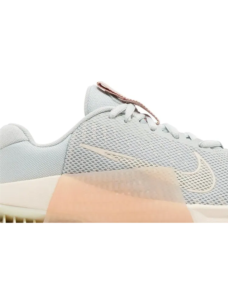 Кроссовки Wmns Metcon 9 'Mica Green Guava Ice' — изображение 2 из 4, зеленый