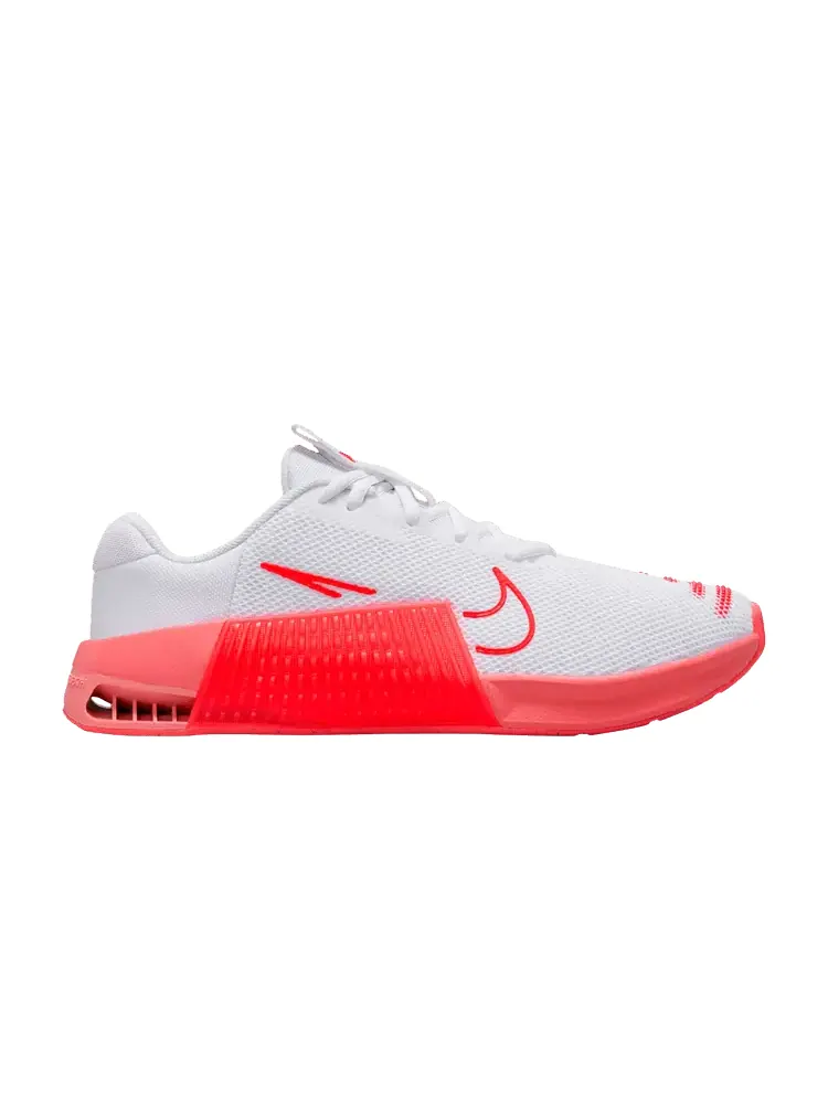 Кроссовки Nike Wmns Metcon 9 White Magic Ember — изображение 1 из 1, белый