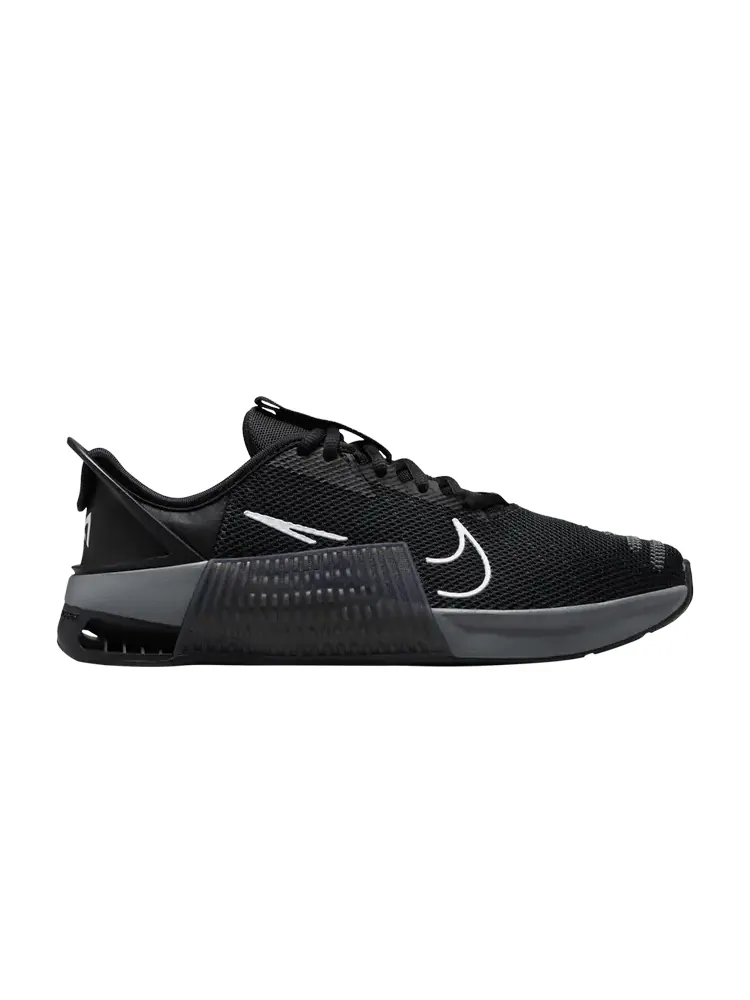 Кроссовки Wmns Metcon 9 EasyOn — изображение 1 из 1, черный/белый
