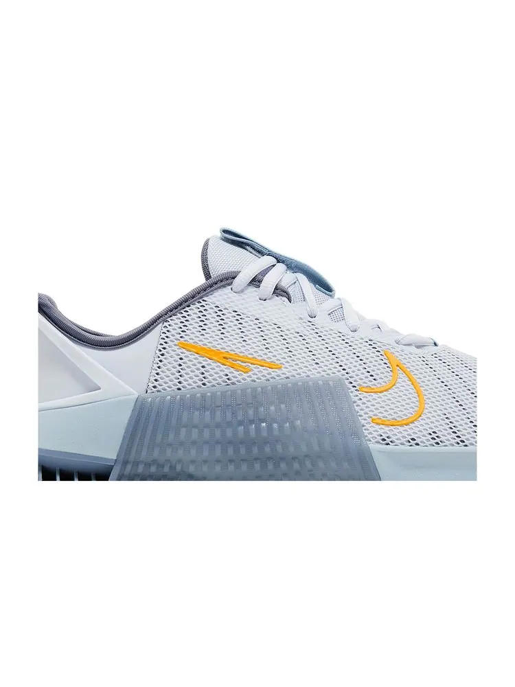 Кроссовки Metcon 9 EasyOn 'Football Grey Sundial' — изображение 2 из 8, серый