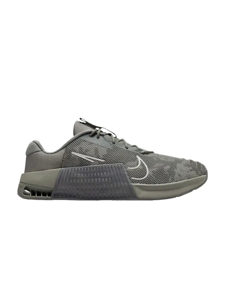 Кроссовки Nike Metcon 9 AMP — изображение 1 из 1, серый