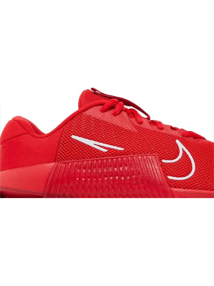 Кроссовки Metcon 9 'University Red' — изображение 2 из 4, красный