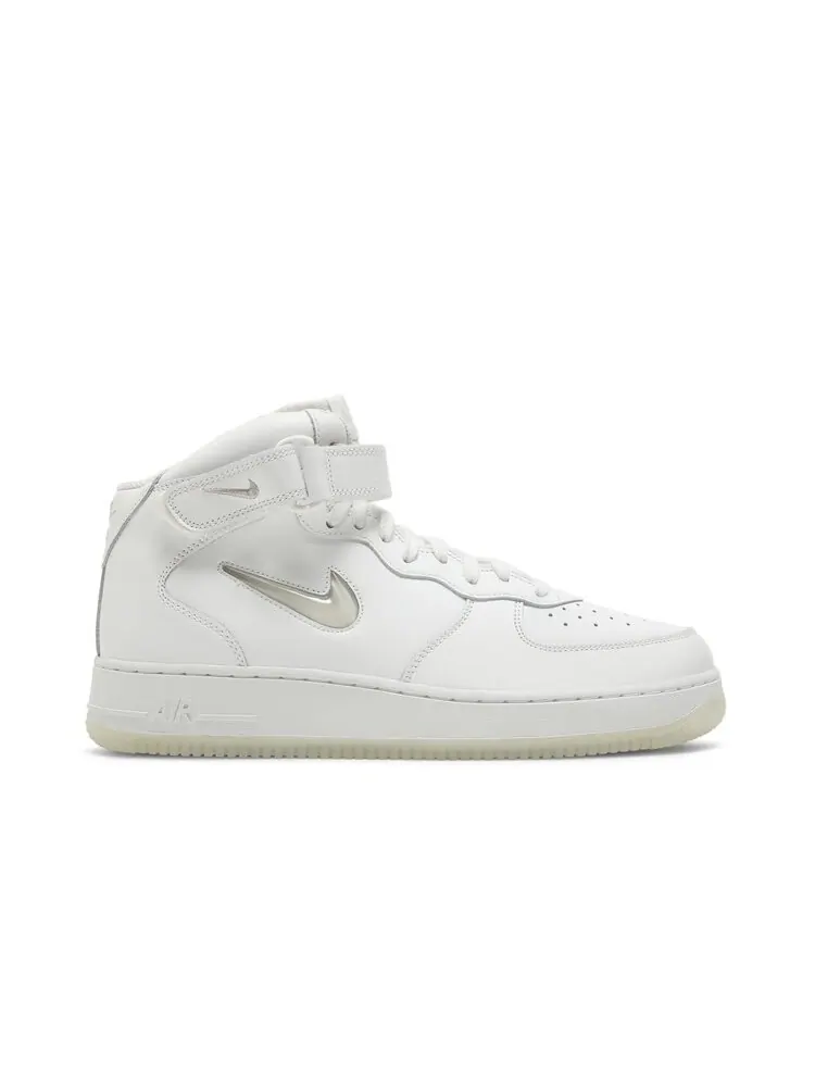 Кроссовки Nike Air Force 1 Mid — изображение 1 из 4, белый