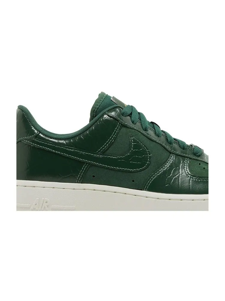 Кроссовки Nike Wmns Air Force 1 '07 LX 'Gorge Green Croc' — изображение 3 из 9, зеленый/зеленый