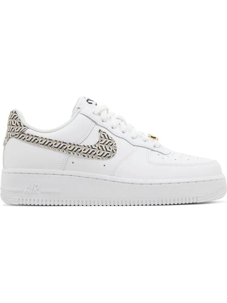 Кроссовки Wmns Air Force 1 LX 'United in Victory - White' — изображение 1 из 4, белый
