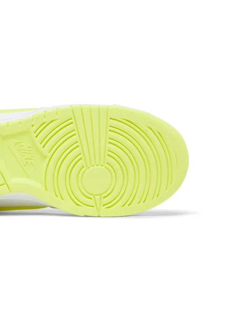 Кроссовки Nike Wmns Dunk Low Twist 'Lemon Twist' — изображение 6 из 9, светлый/светлый/белый