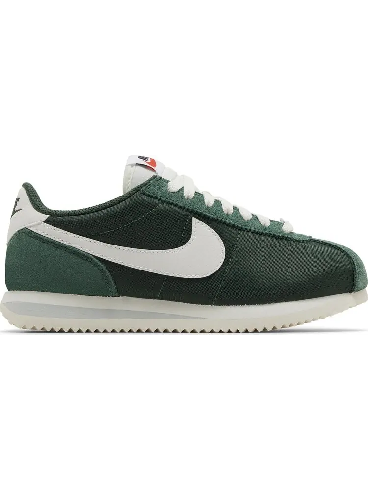 Кроссовки Wmns Cortez 'Fir' — изображение 1 из 4, зеленый