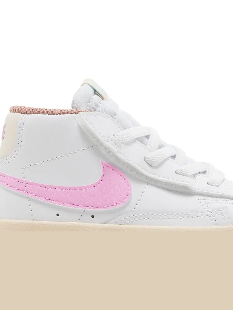 Кроссовки Blazer Mid '77 TD 'White Pink Spell' — изображение 2 из 4, белый