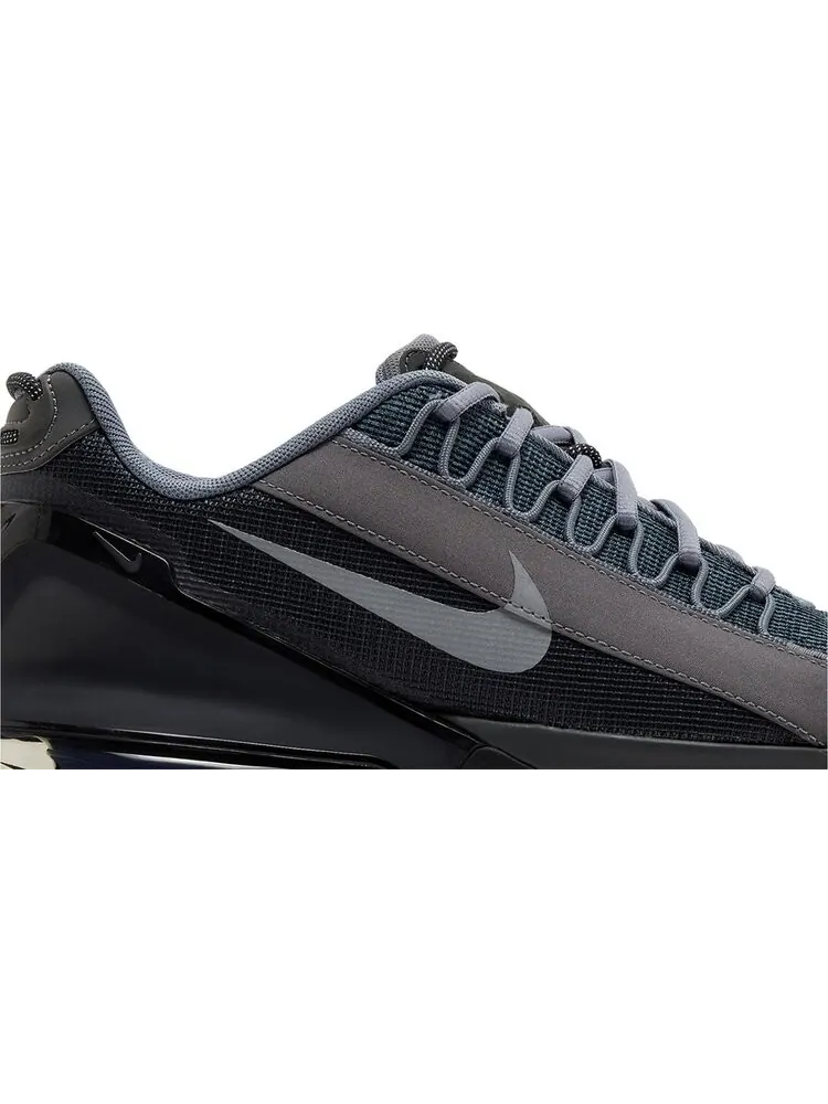 Кроссовки Air Max Pulse Roam 'Dark Smoke Grey' — изображение 2 из 4, серый