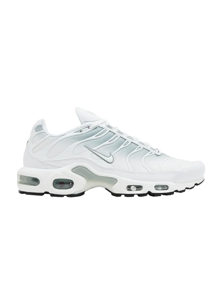 Кроссовки Nike Wmns Air Max Plus 'Mica Green' — изображение 1 из 9