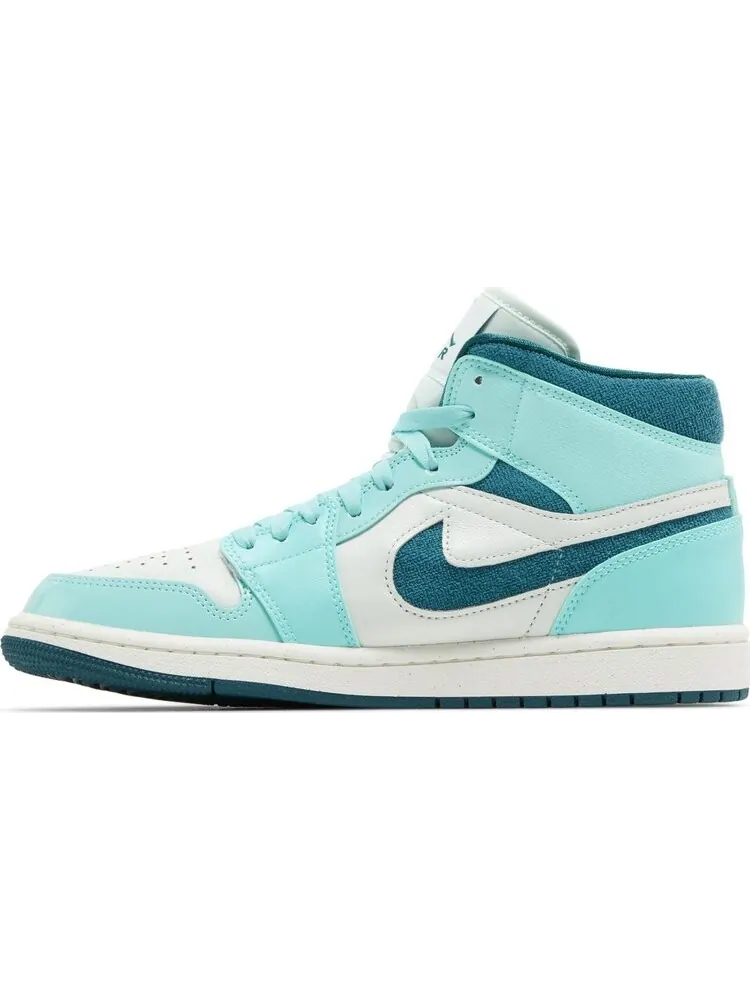 Кроссовки Wmns Air Jordan 1 Mid SE 'Bleached Turquoise' — изображение 3 из 4, синий