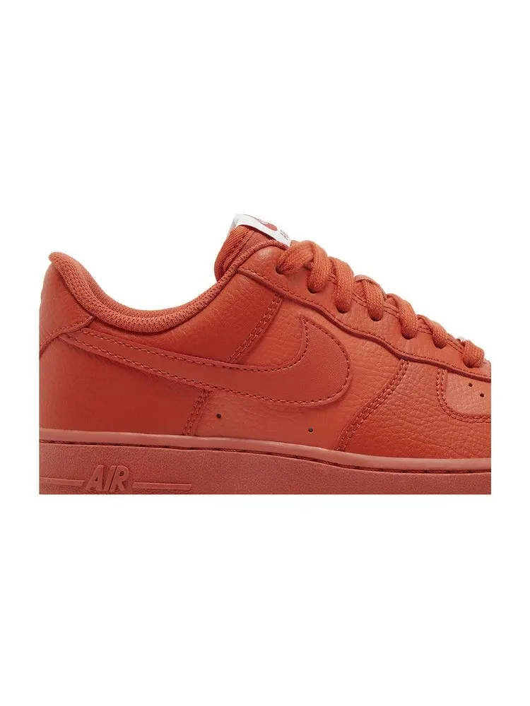 Кроссовки Nike Wmns Air Force 1 '07 'Triple Orange' — изображение 3 из 9