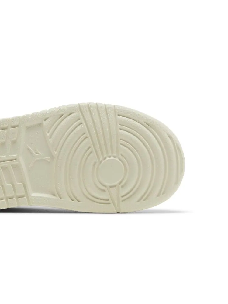 Кроссовки Air Jordan Air Jordan 1 Low ALT TD 'Year of the Rabbit' — изображение 6 из 9, металлик золотистый