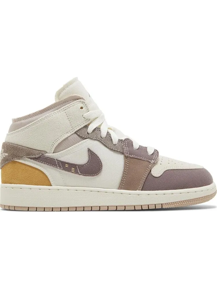 Кроссовки Air Jordan 1 Mid SE Craft GS 'Inside Out - Taupe Haze' — изображение 1 из 4, коричневый