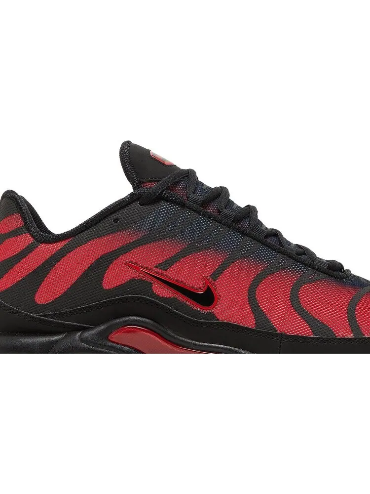 Кроссовки Nike Air Max Plus 'Bred Reflective' — изображение 2 из 9, красный