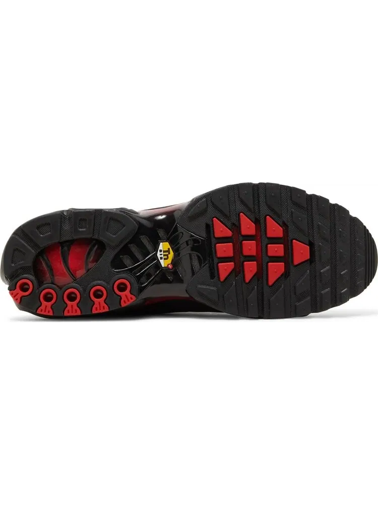 Кроссовки Nike Air Max Plus 'Bred Reflective' — изображение 4 из 9, красный