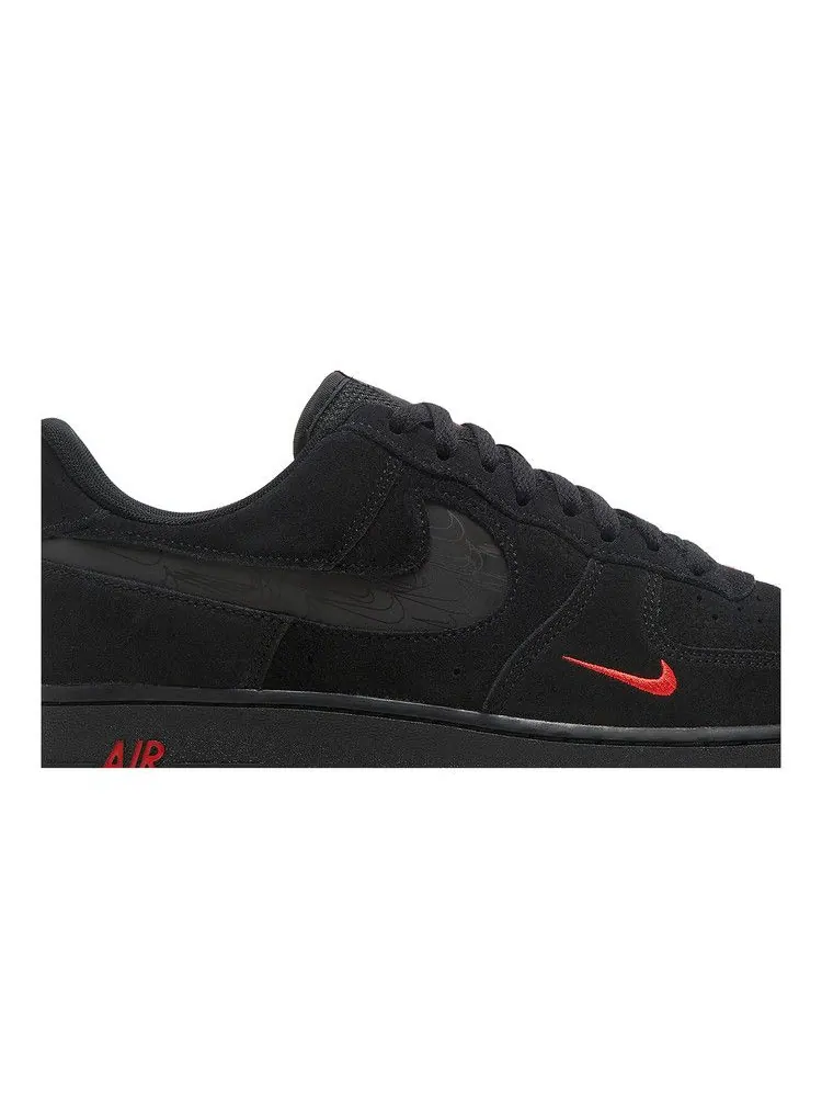 Кроссовки Nike Air Force 1 '07 LV8 'Reflective Swoosh - Black Crimson' — изображение 3 из 9, черный/черный/светлый