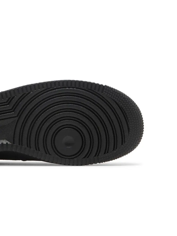 Кроссовки Nike Air Force 1 '07 LV8 'Reflective Swoosh - Black Crimson' — изображение 6 из 9, черный/черный/светлый