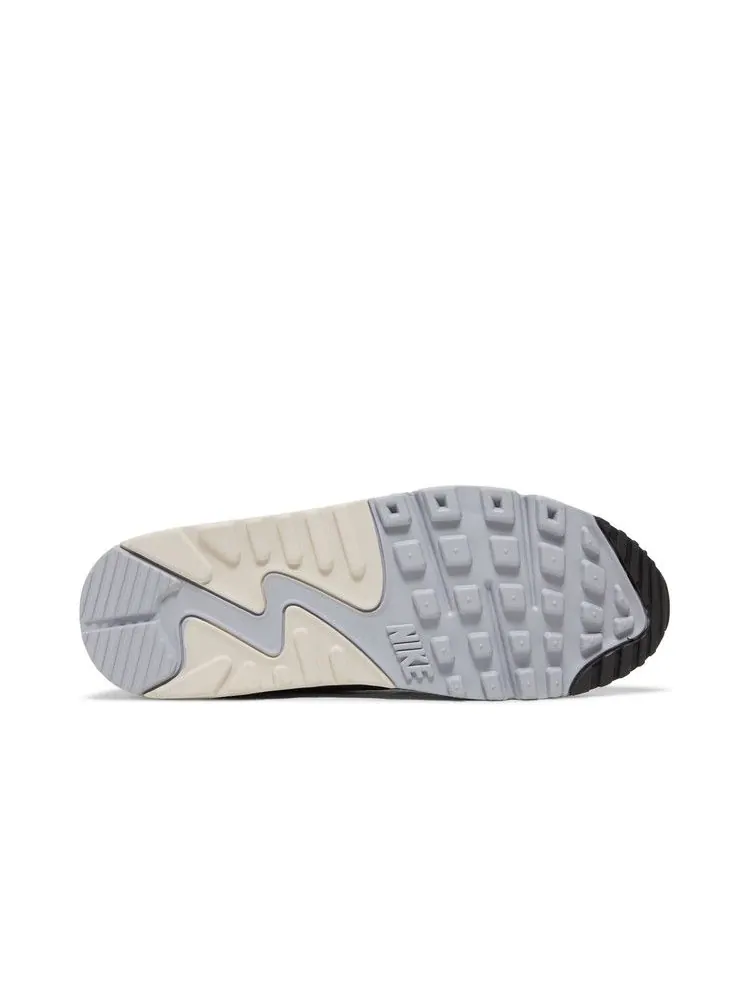 Кроссовки Nike Wmns Air Max 90 Futura 'Wolf Grey' — изображение 5 из 9, серый//белый