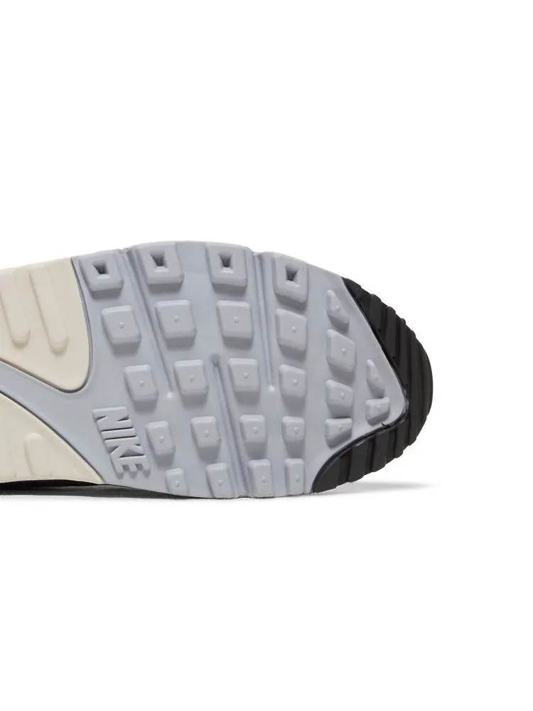 Кроссовки Nike Wmns Air Max 90 Futura 'Wolf Grey' — изображение 6 из 9, серый//белый