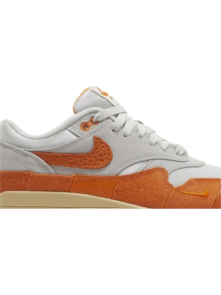Кроссовки Nike Wmns Air Max 1 'Master - Magma Orange' — изображение 2 из 8, оранжевый