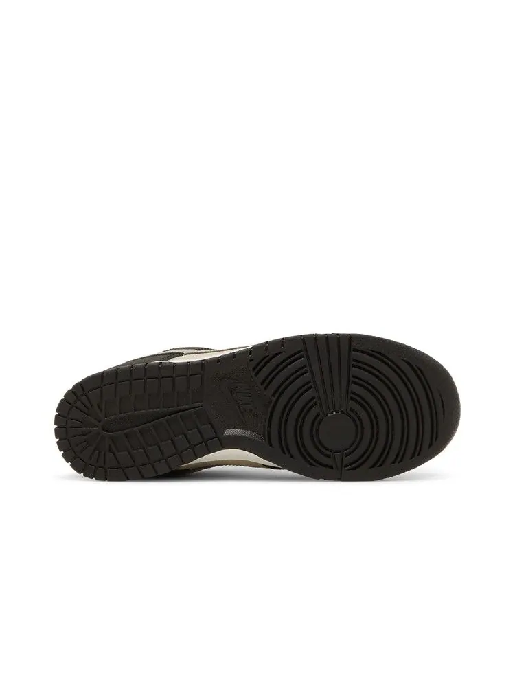 Кроссовки Nike Dunk Low Starry Laces — изображение 4 из 8, черный