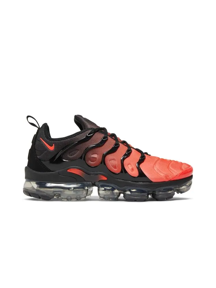 Кроссовки Nike Air VaporMax Plus — изображение 1 из 4, красный