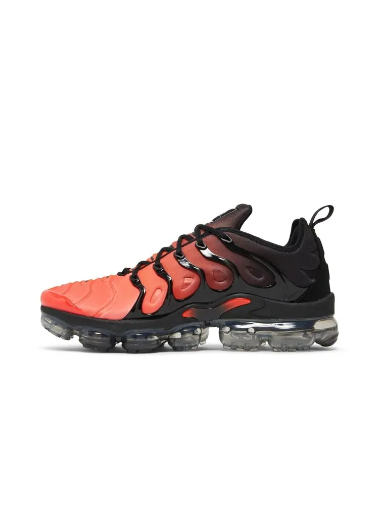 Кроссовки Nike Air VaporMax Plus — изображение 3 из 4, красный