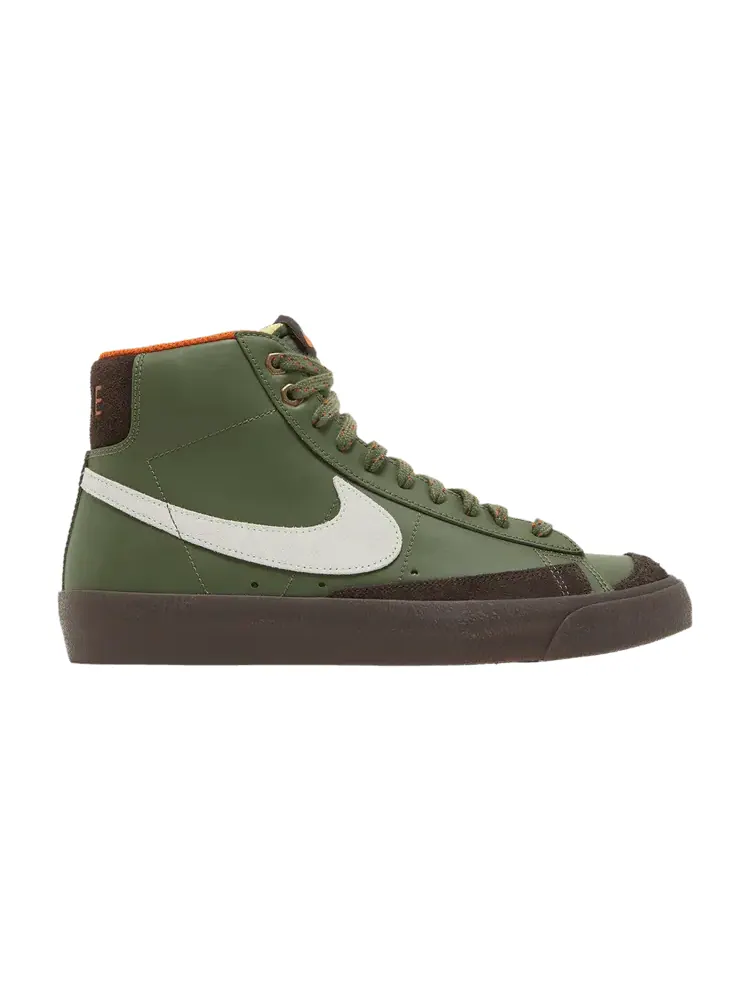 Кроссовки Nike Blazer Mid '77 Vintage 'Army Olive' — изображение 1 из 9