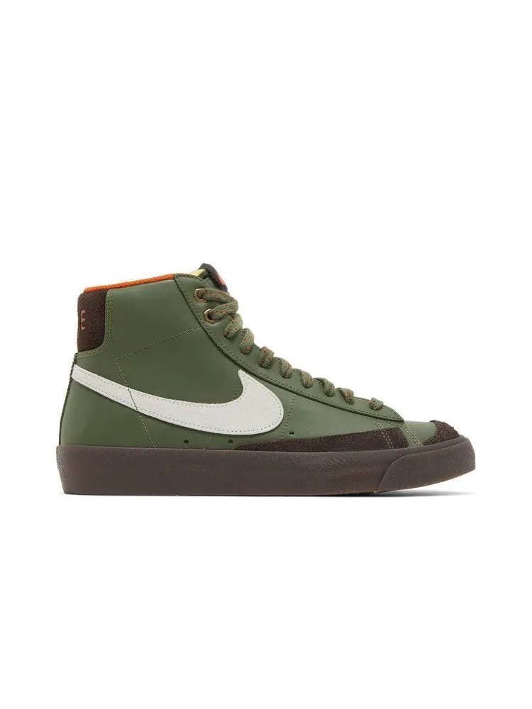 Кроссовки Nike Blazer Mid '77 Vintage 'Army Olive' — изображение 2 из 9