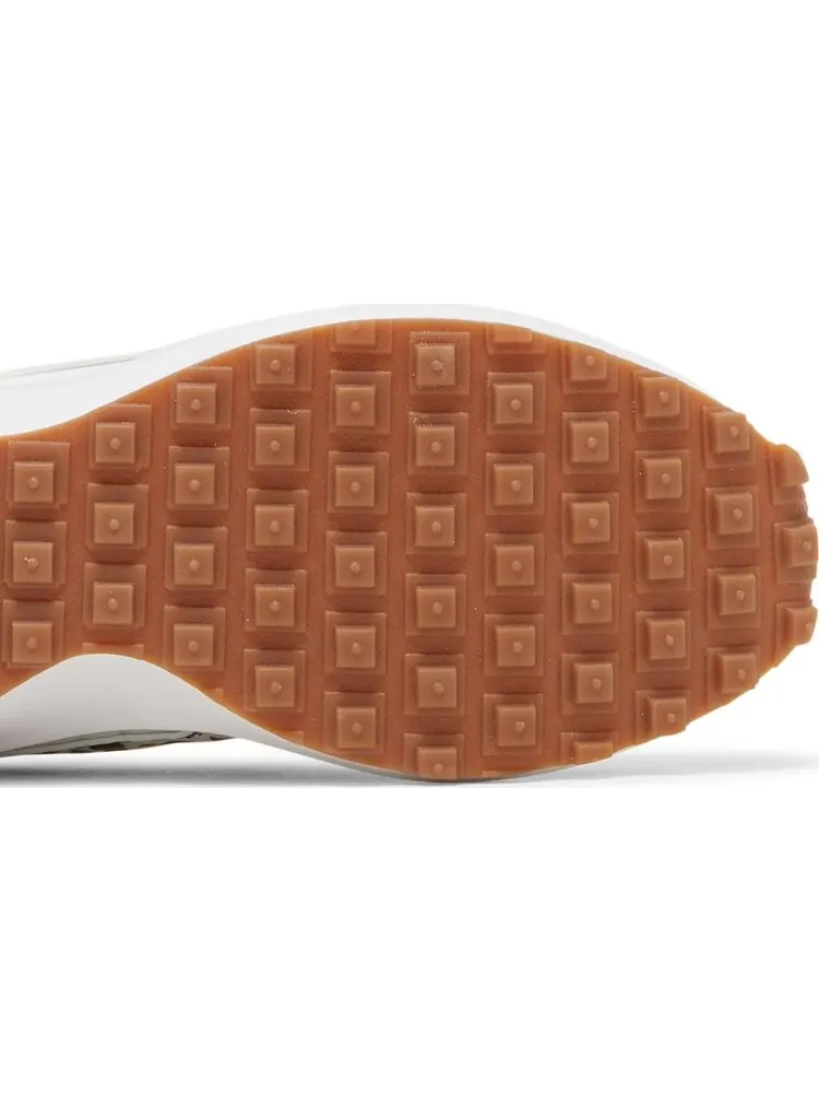 Кроссовки Nike Wmns Waffle Debut 'White Leopard' — изображение 5 из 8, белый