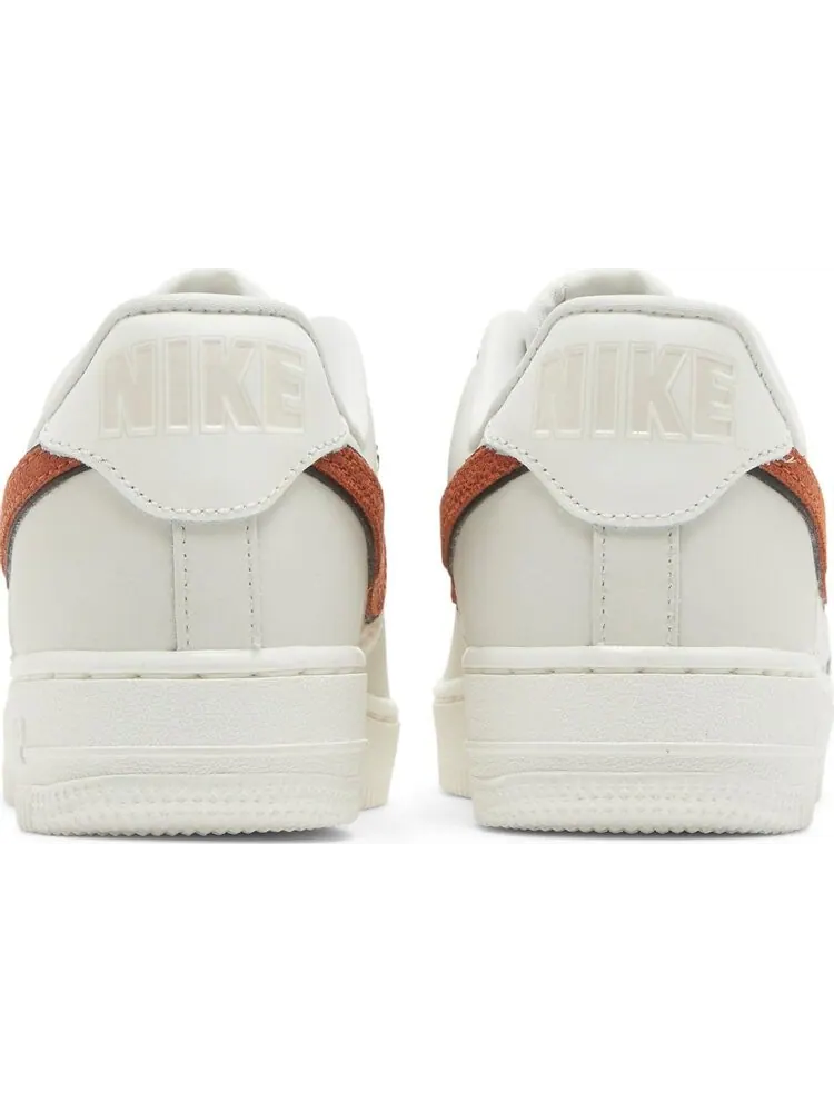 Кроссовки Nike Wmns Air Force 1 'Basketball Leather' — изображение 6 из 8, белый