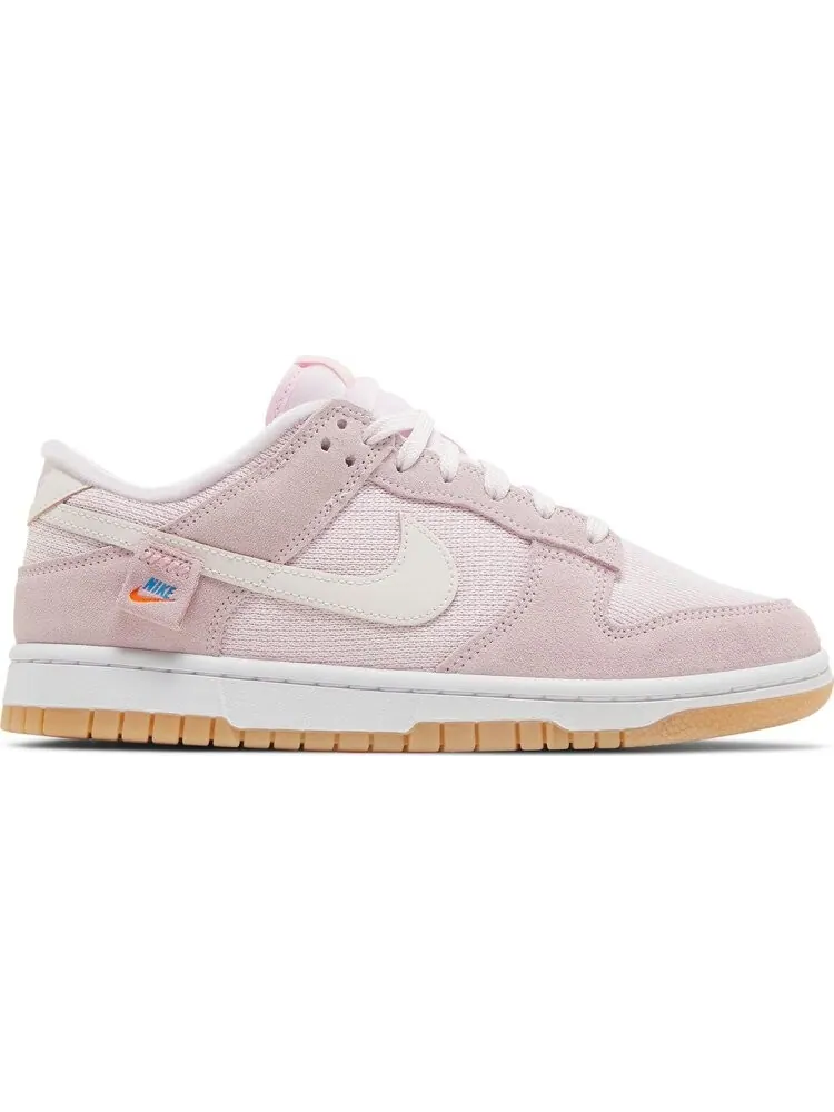 Кроссовки Nike Wmns Dunk Low 'Teddy Bear - Light Soft Pink' — изображение 1 из 8, розовый