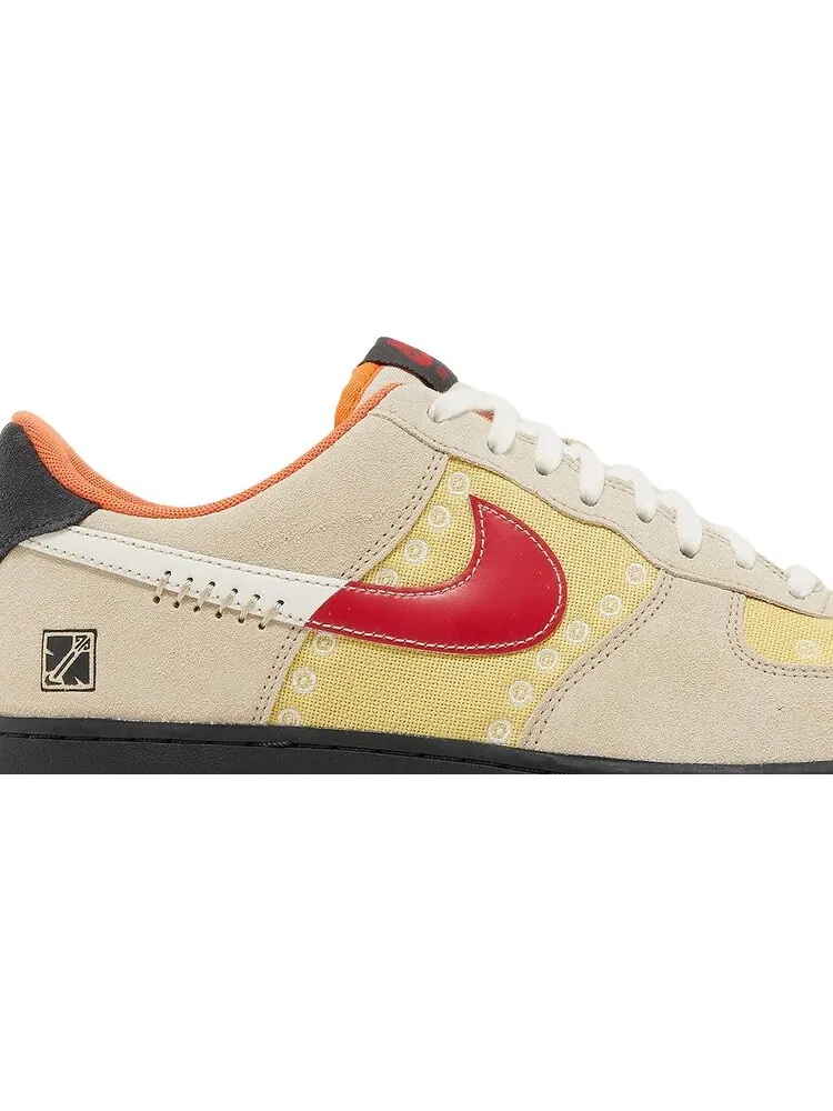 Кроссовки Nike Air Force 1 '07 'Somos Familia' — изображение 2 из 8, загар