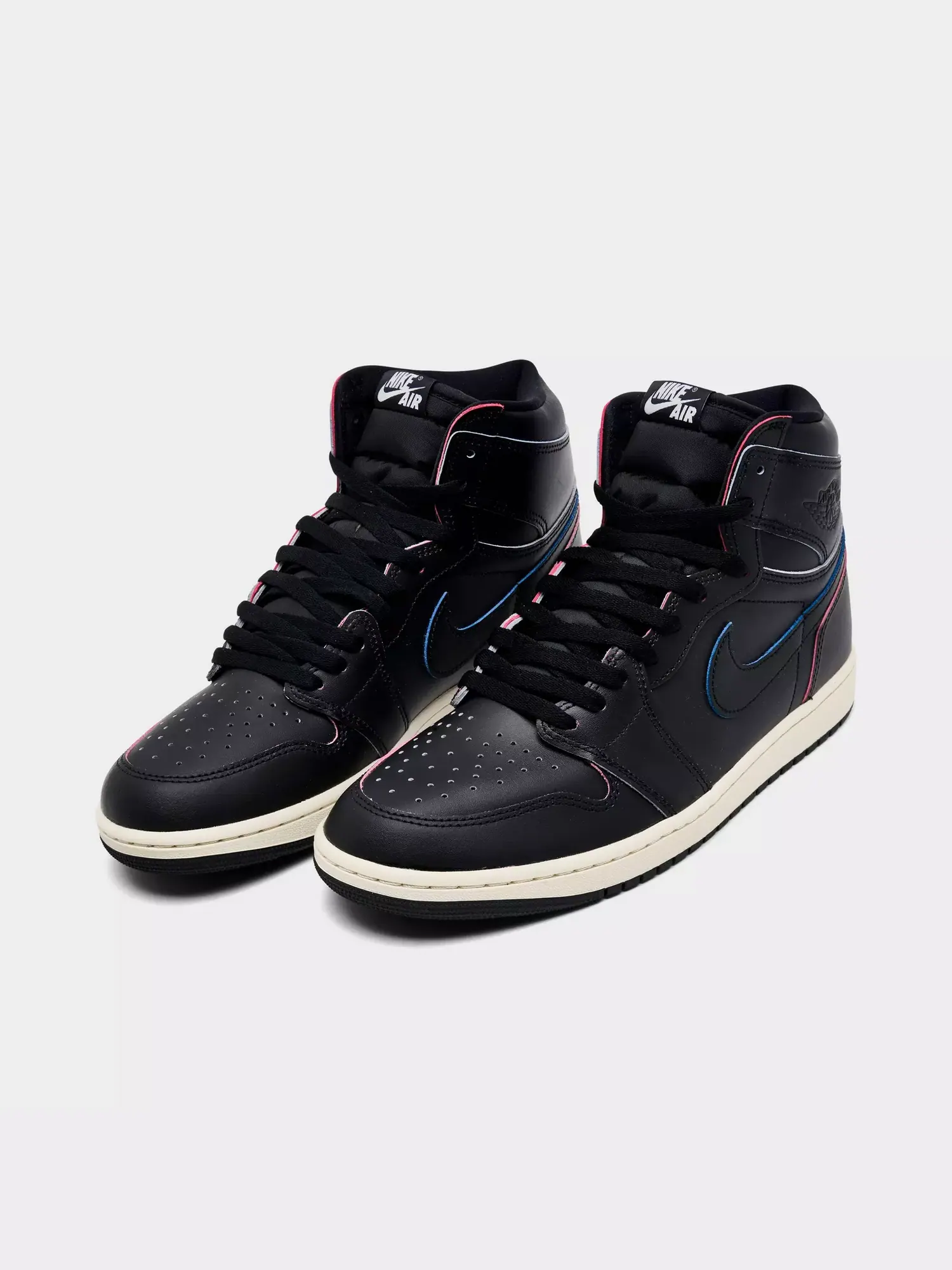 Кроссовки Air Jordan Air Jordan 1 Retro High OG 'Self Expression' — изображение 2 из 6, черный/черный/белый