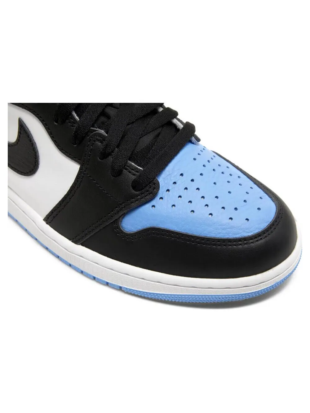 Кроссовки Nike Air Jordan 1 Retro High OG UNC Toe — изображение 6 из 10, синий