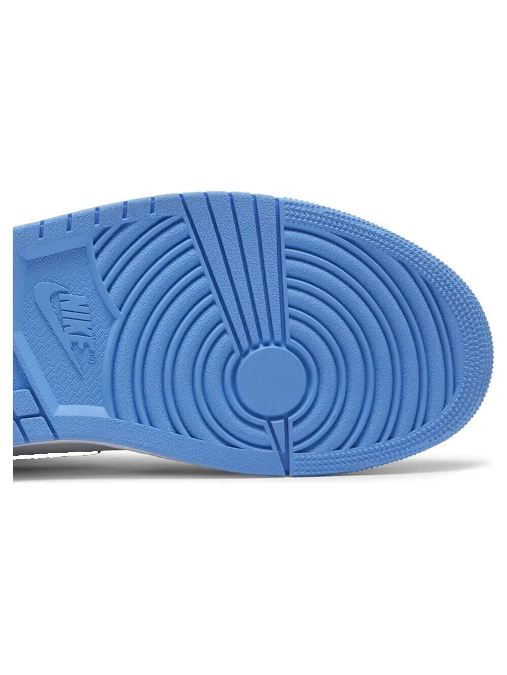 Кроссовки Nike Air Jordan 1 Retro High OG UNC Toe — изображение 10 из 10, синий