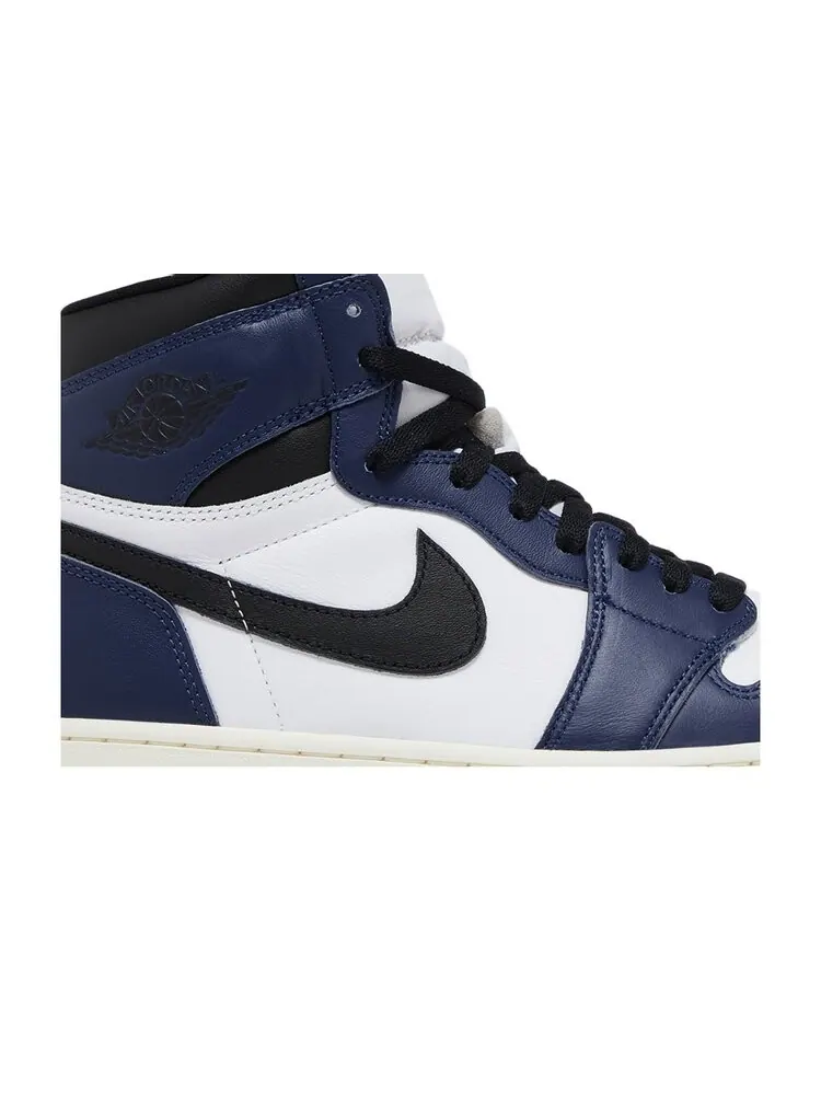 Кроссовки Air Jordan 1 Retro High OG 'Midnight Navy' — изображение 2 из 4, темно-синий