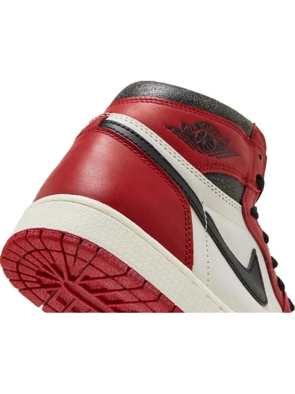 Кроссовки Air Jordan 1 Retro High OG "University Red" — изображение 11 из 12, красный