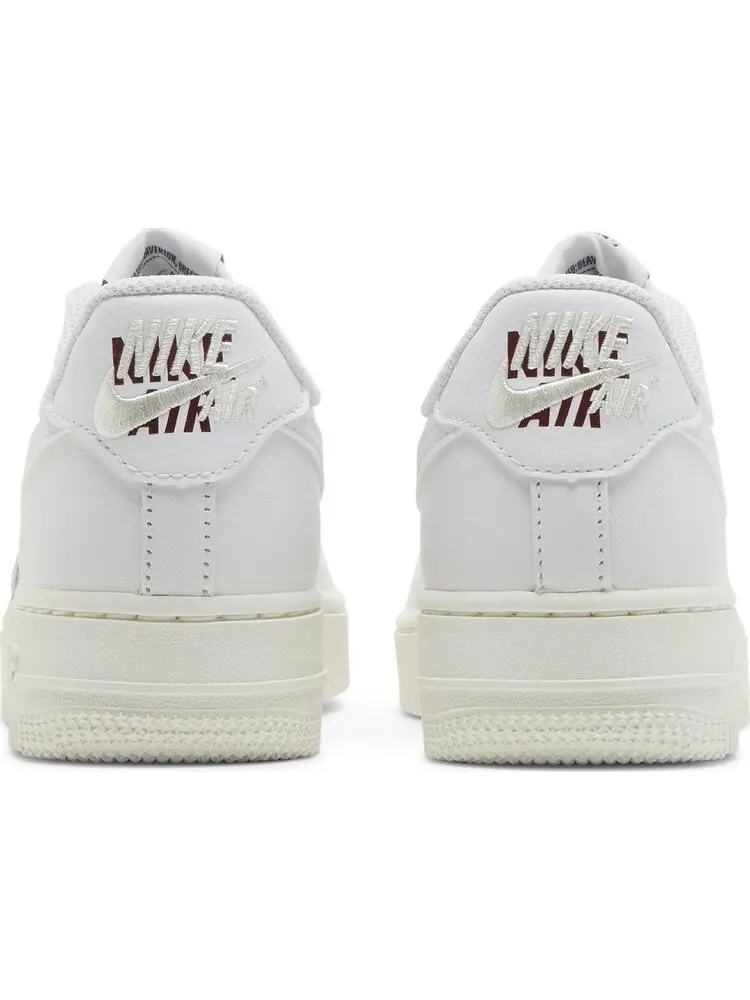 Кроссовки Nike Wmns Air Force 1 '07 Premium 'History of Logos' — изображение 6 из 8, белый