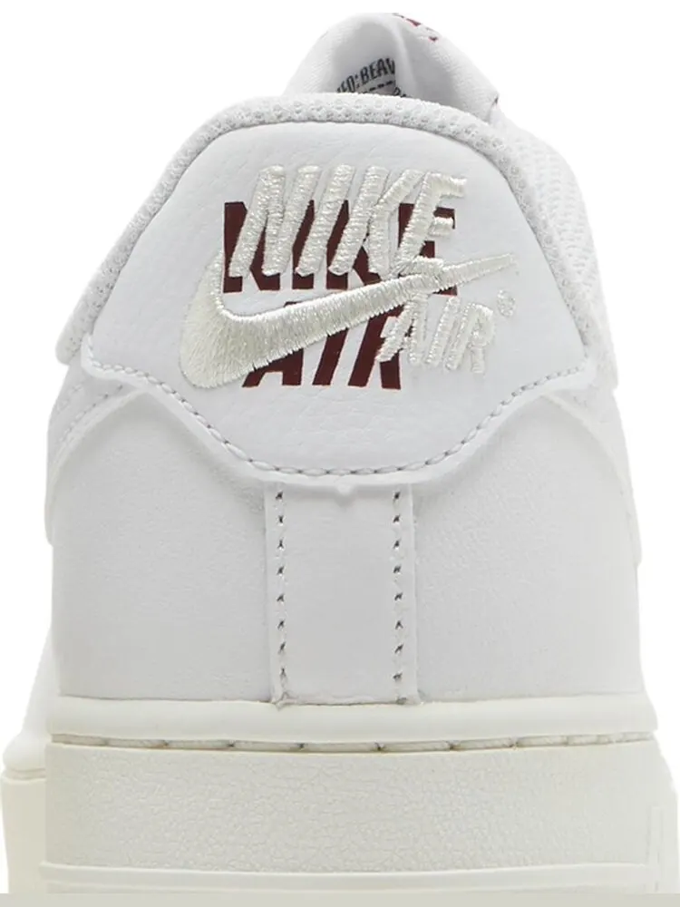 Кроссовки Nike Wmns Air Force 1 '07 Premium 'History of Logos' — изображение 7 из 8, белый